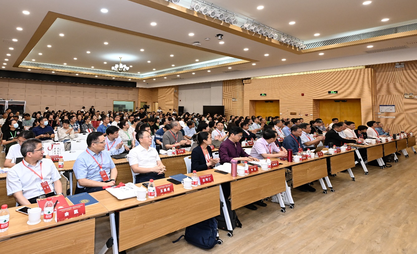 我院刘宝存和高益民教授参加北京师范大学一流教育学科建设研讨会暨第一届教育学学术成果双年展