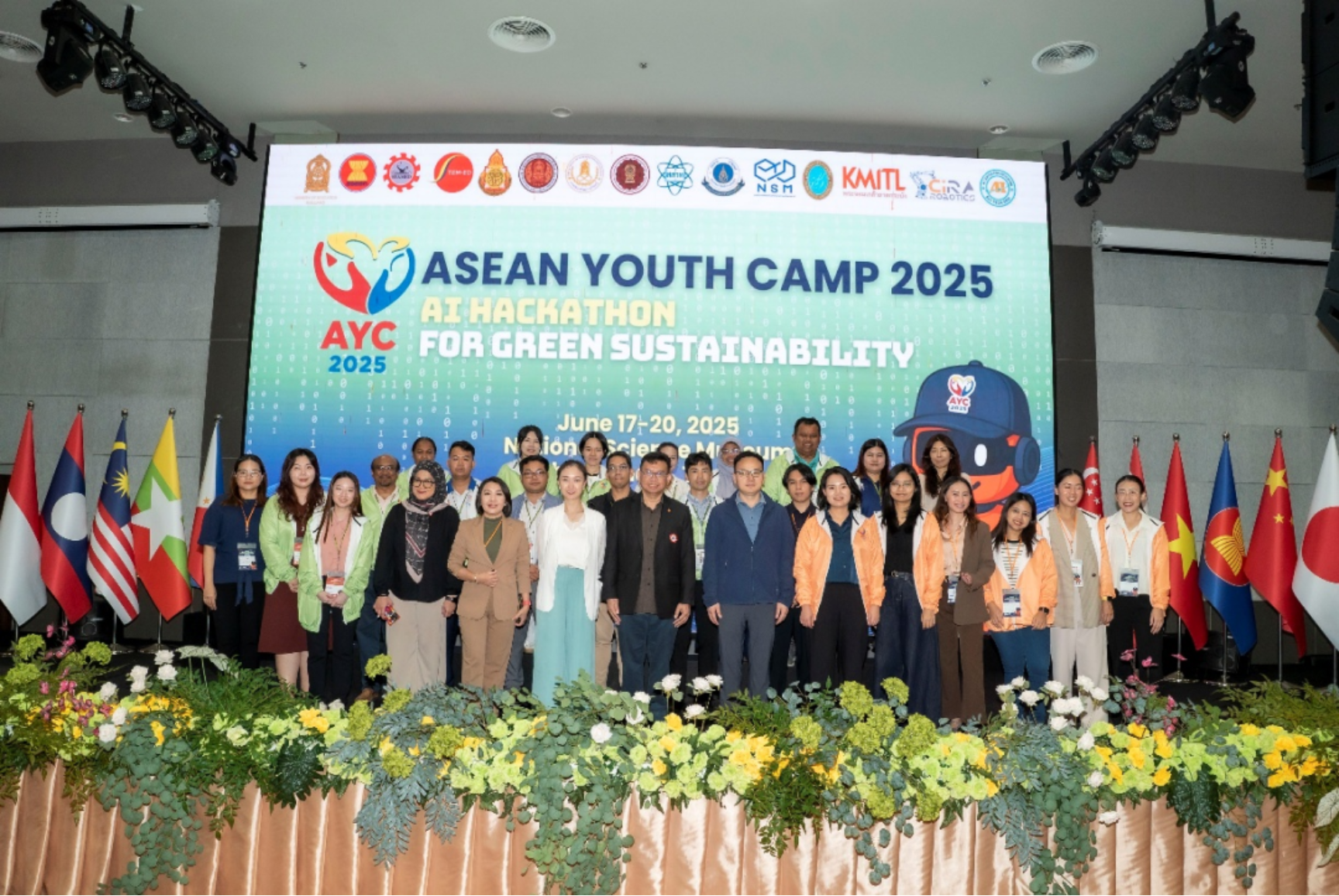 我院滕珺教授赴泰国开展SEAMEO STEM-ED全球素养工作坊