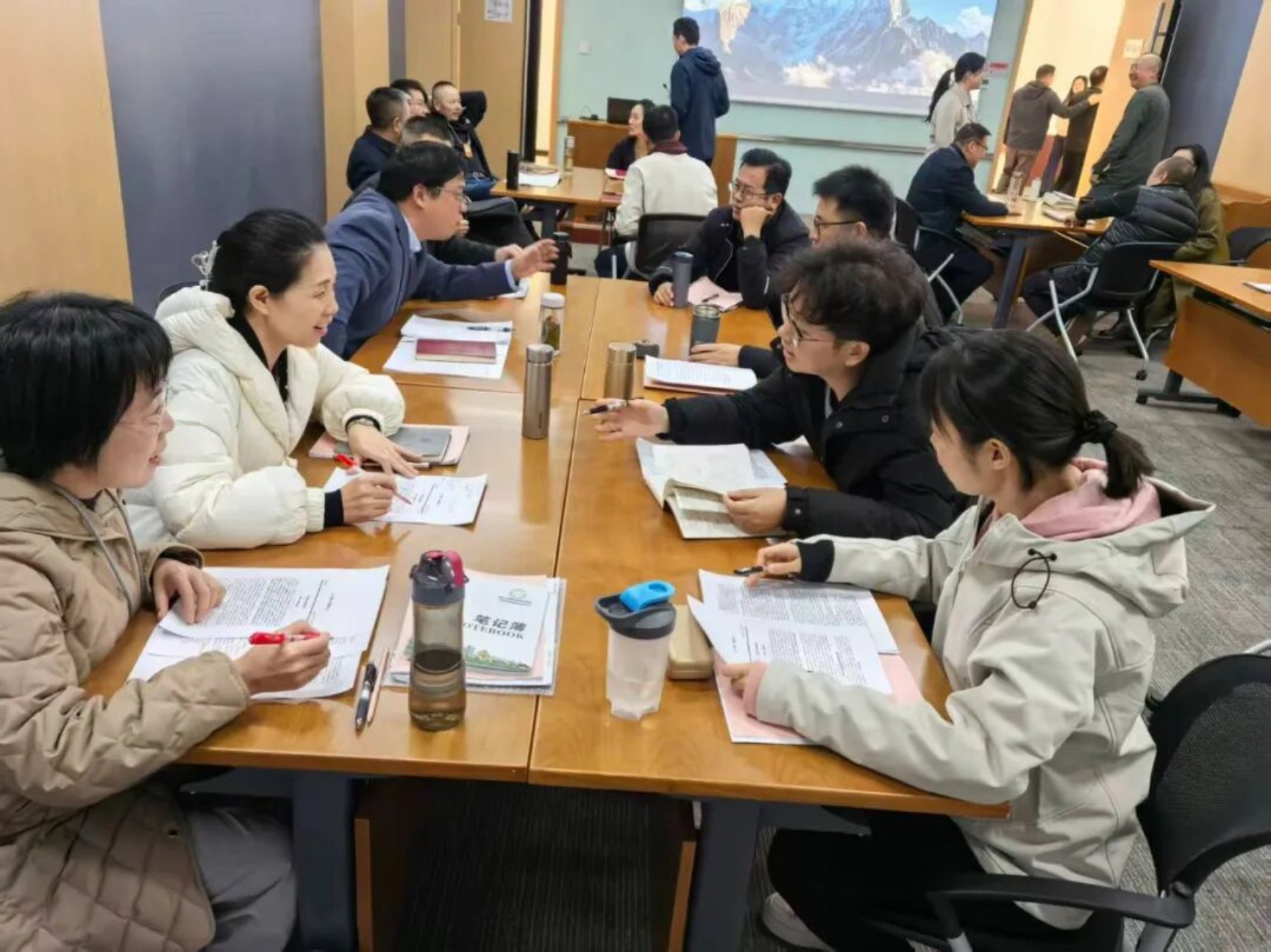 我院丁瑞常副教授顺利完成中央六部门2025年哲学社会科学教学科研骨干研修班学习