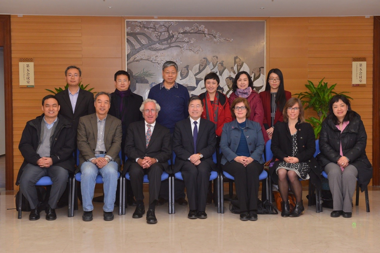 我院与北京师范大学中国教育与社会发展研究院合办“全球教育治理与中国参与高层研讨会”顺利举行