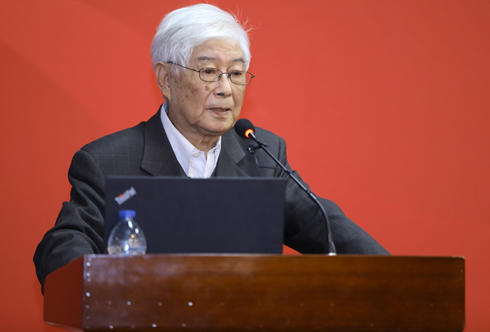 我院资深教授顾明远先生应邀在“马克思主义与教育：东方与西方”中外学者高端论坛上做主旨报告