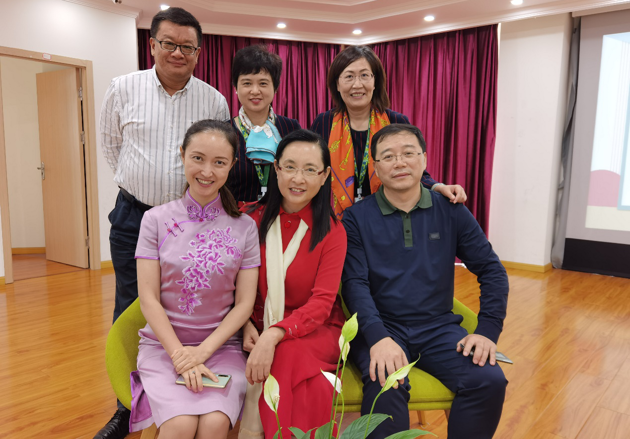 我院滕珺教授应邀参加杭州维翰学校首届融合课程区域性学术研讨会